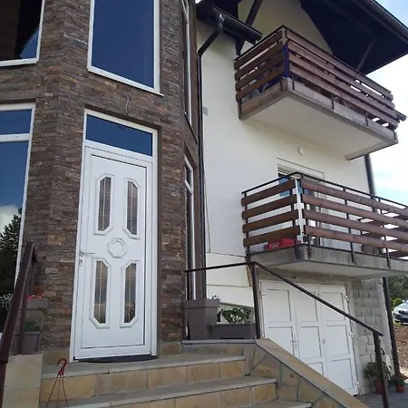 Caroban Odmor Apartman *